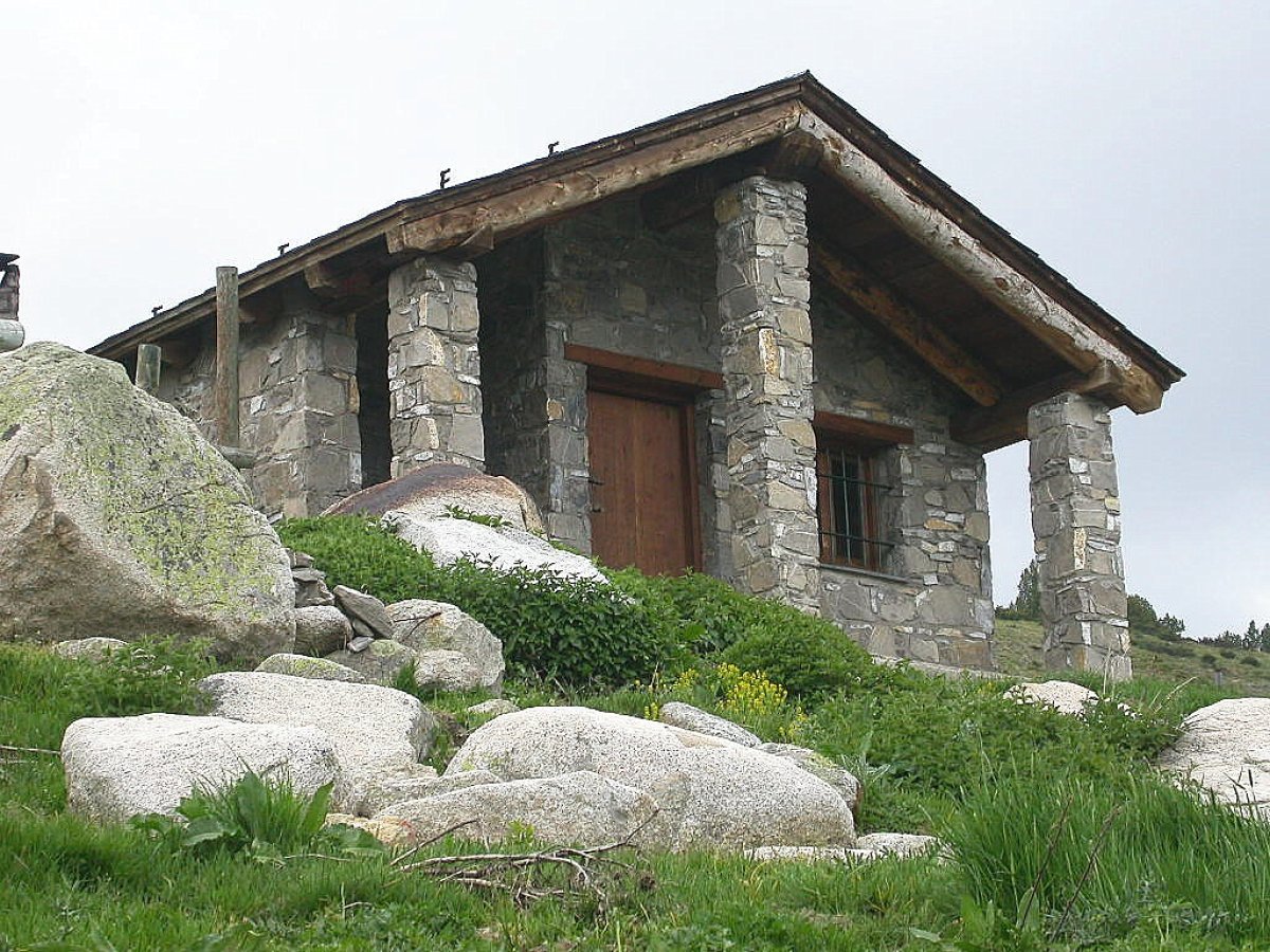 Refugi Pla de les Pedres